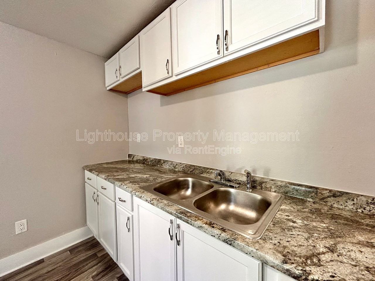 2825 Sanford St #6 - Photo 3 of 15