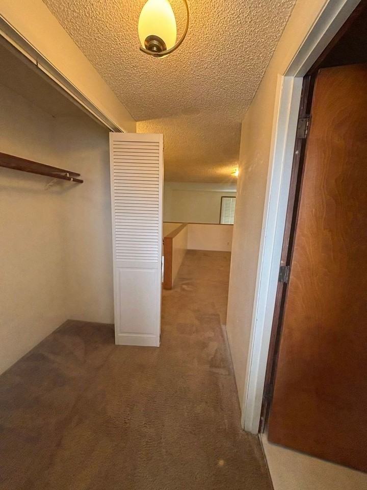 462 W 11th Aly #5 - Photo 3 of 14