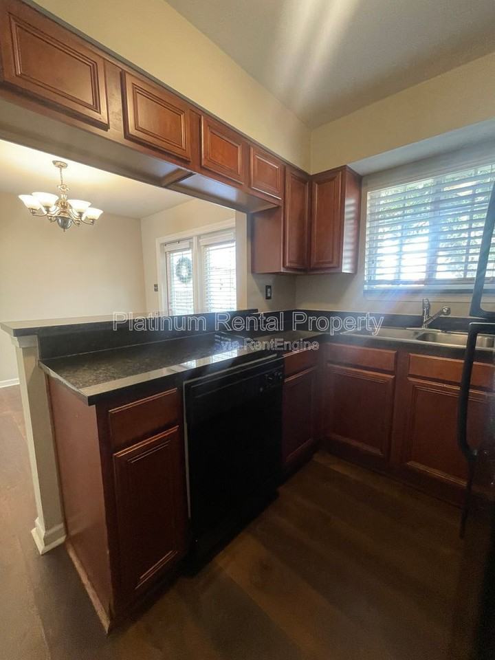 6940 Roswell Rd Ne #19A - Photo 6 of 24