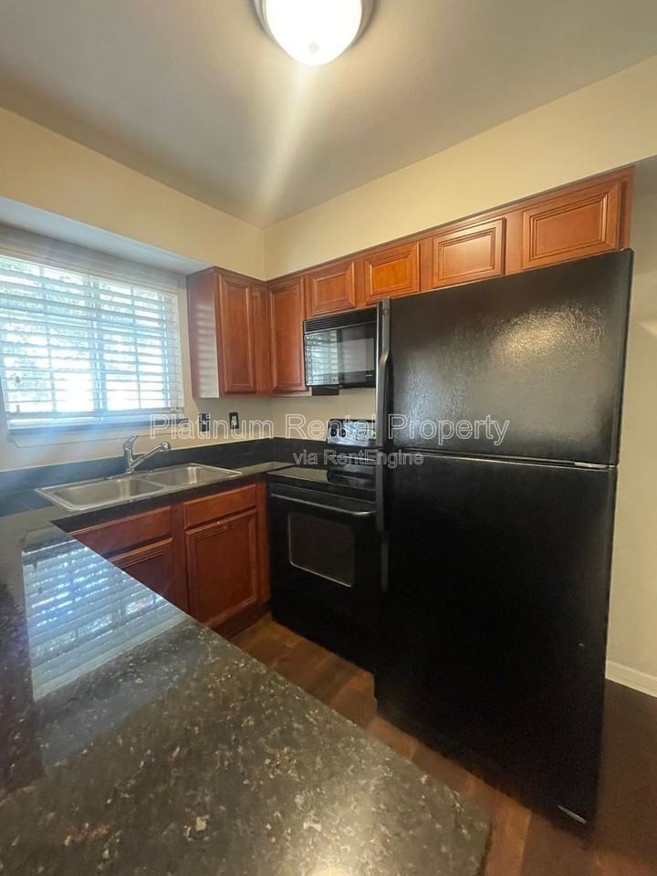 6940 Roswell Rd Ne #19A - Photo 7 of 24