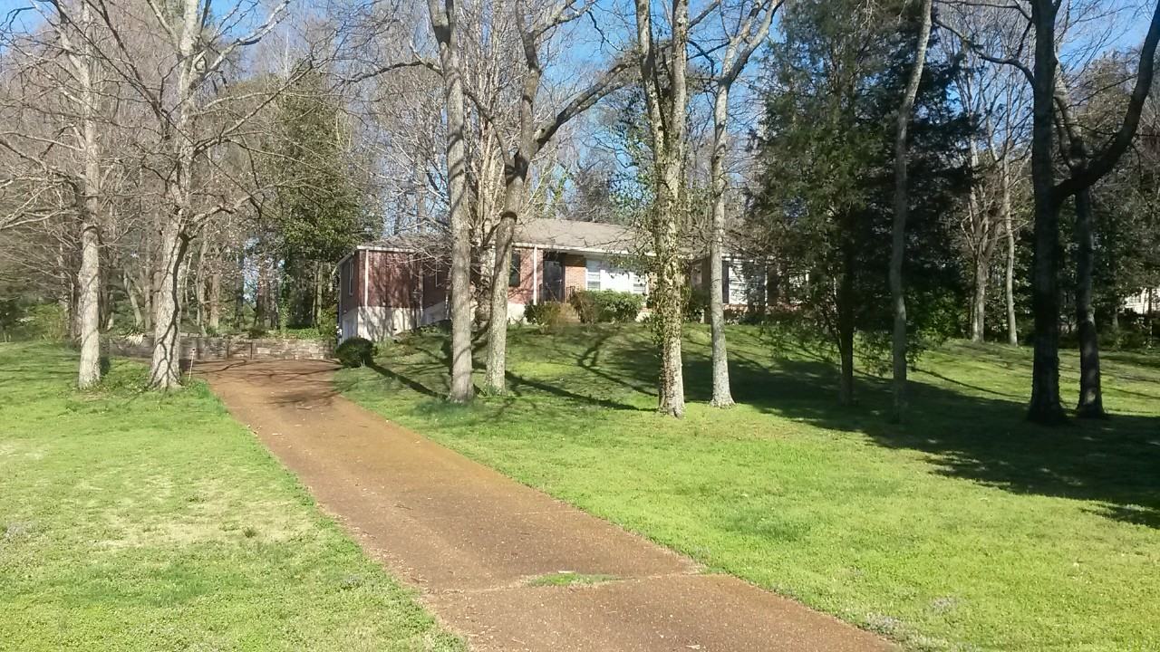 3905 Crestridge Dr - Photo 2 of 14