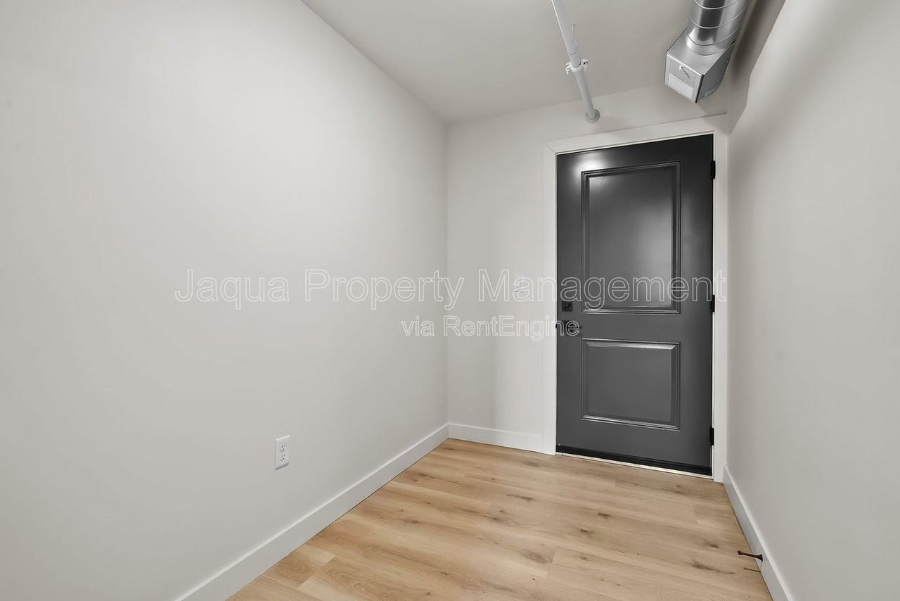 266 E Michigan Ave #402 - Photo 2 of 20