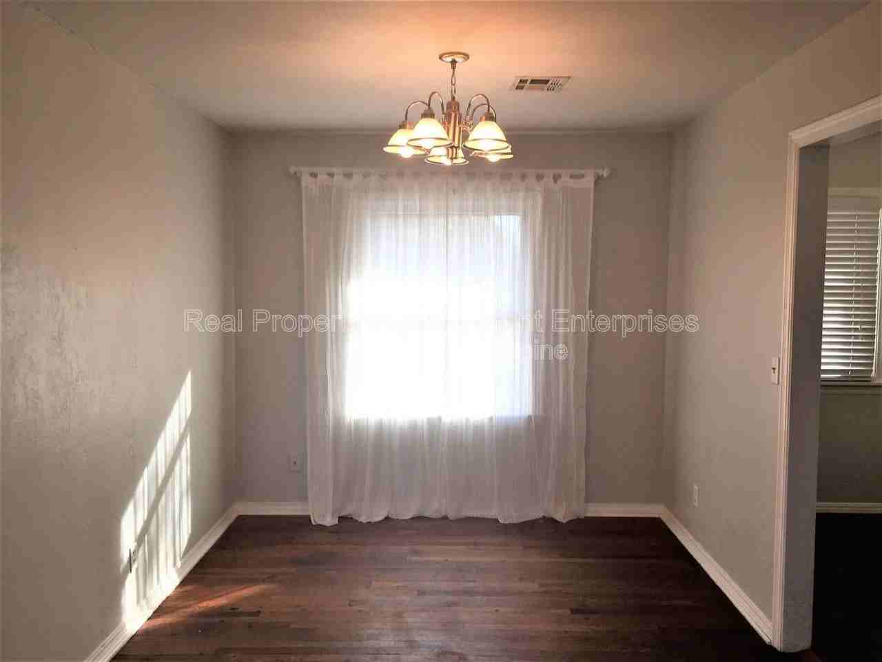 3912 Nw 32nd St - Photo 5 of 16