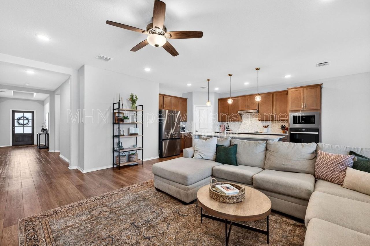 7911 Viper Cv - Photo 6 of 33