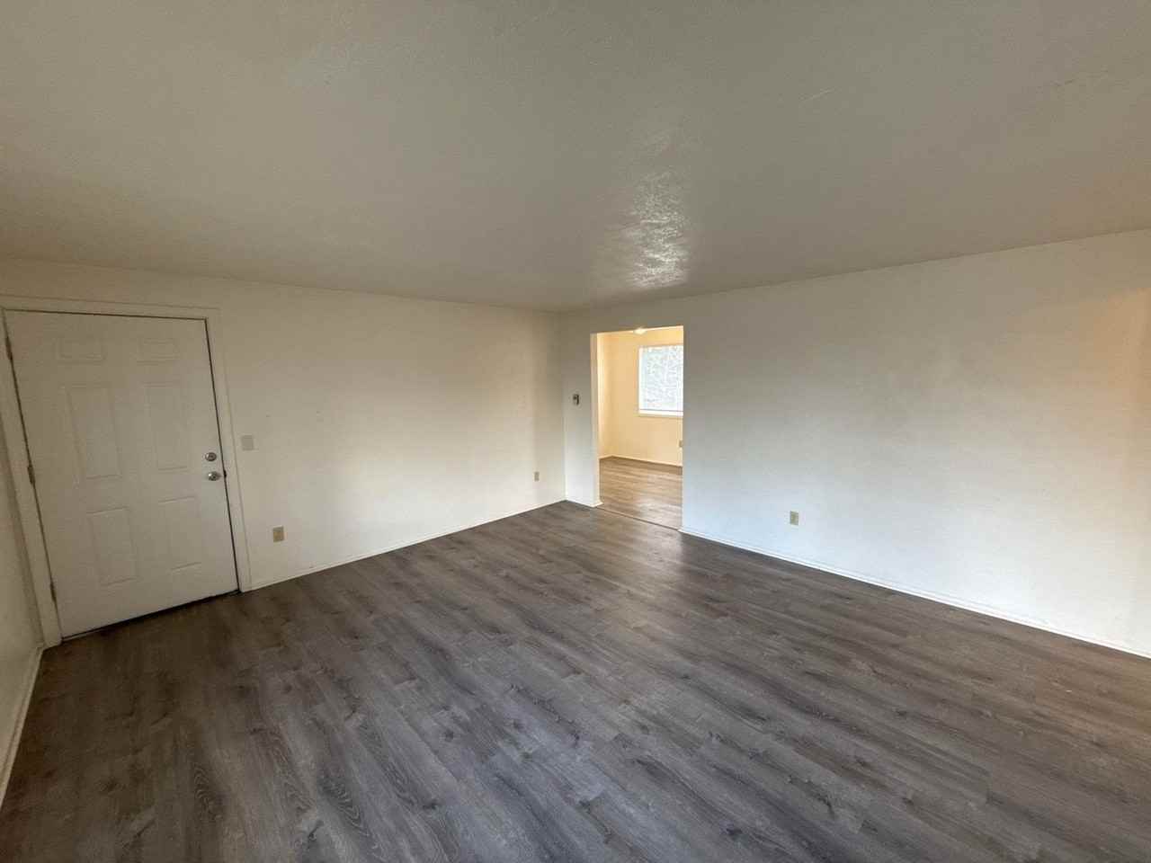 1594 Tripp St Se - Photo 6 of 17