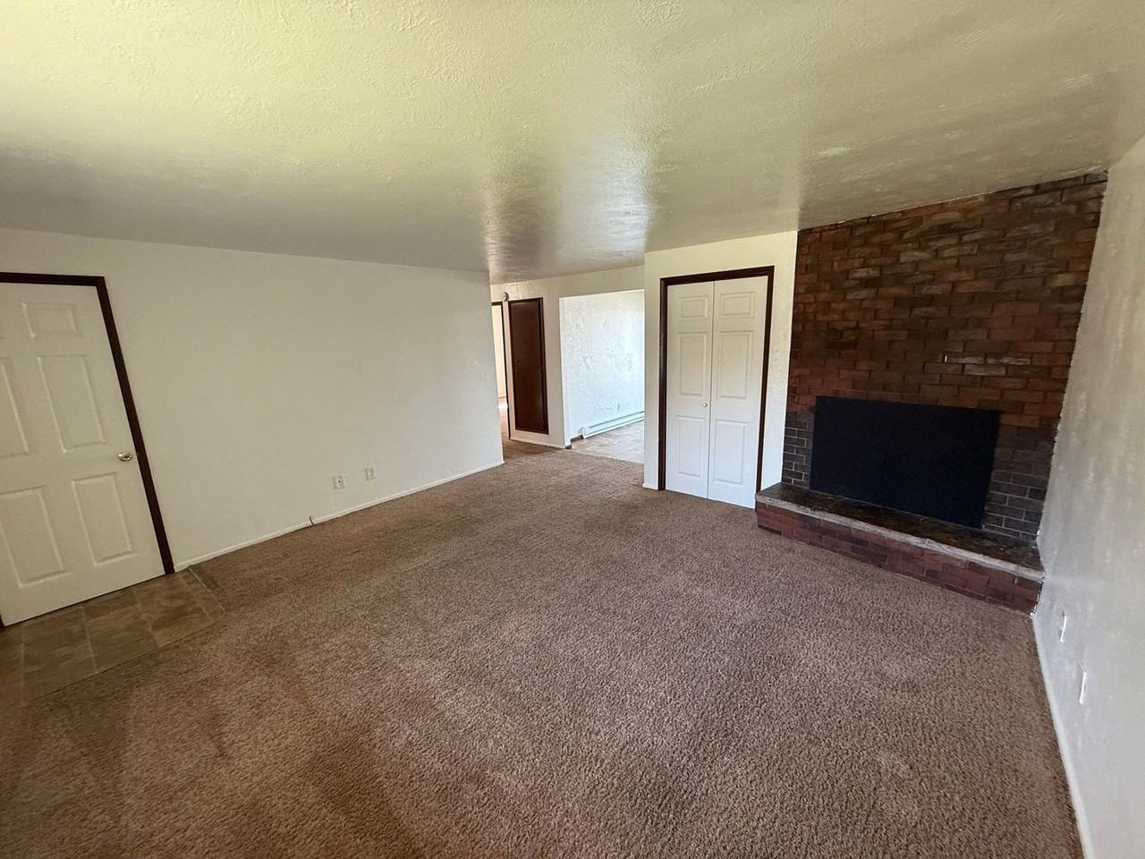 3875 Iberis St Ne - Photo 5 of 12