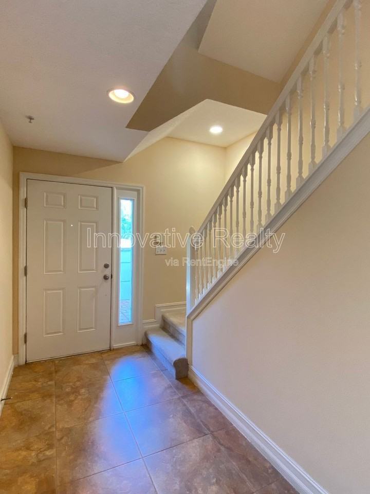 4817 San Marino Cir - Photo 5 of 48