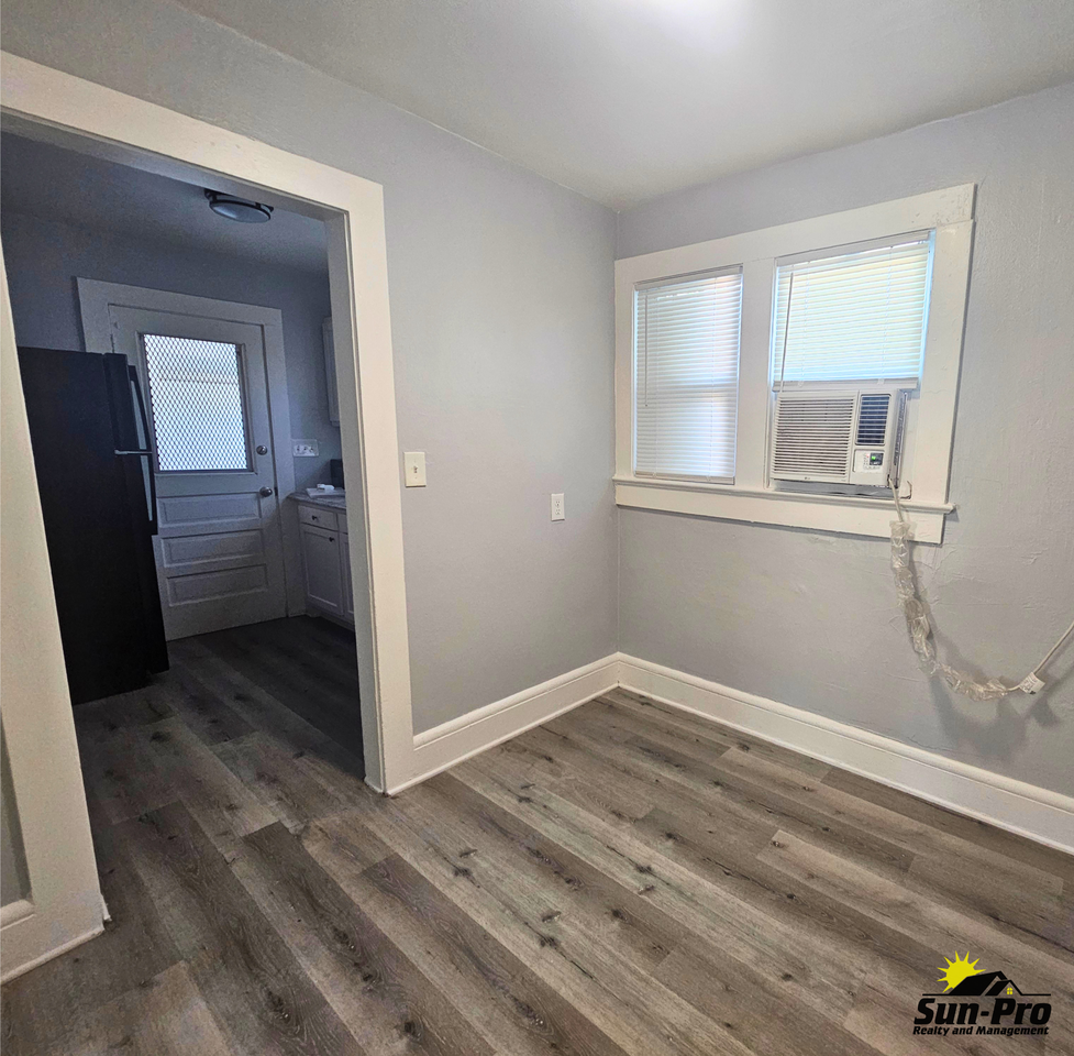 218 N Oleander Ave #1 - Photo 6 of 14