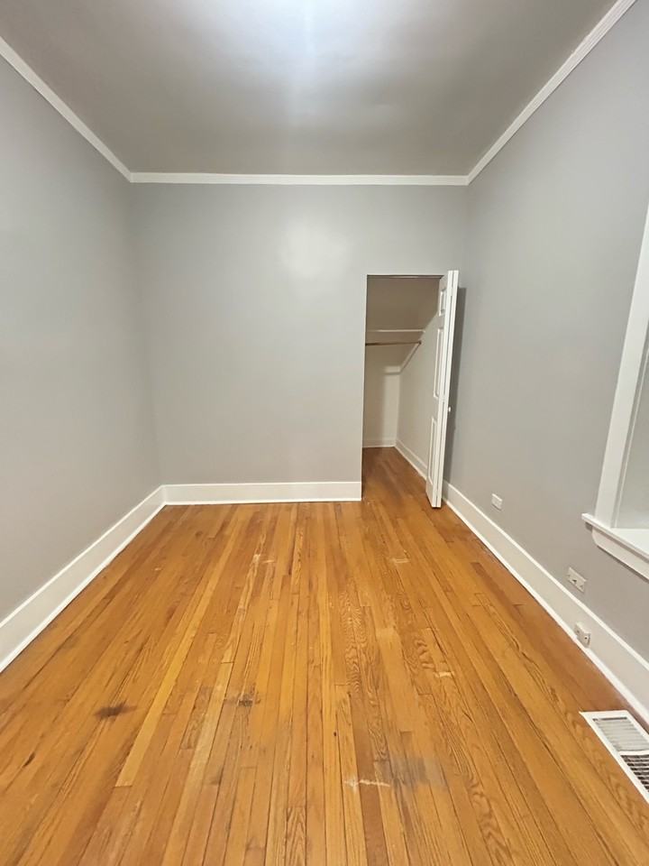 7405 S Eberhart Ave #1 - Photo 6 of 30