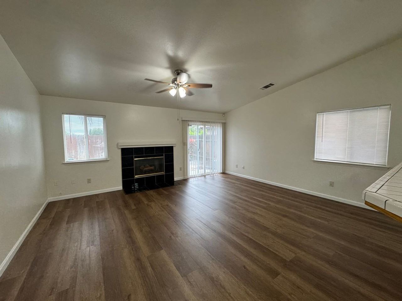3701 White Sands Dr - Photo 2 of 11