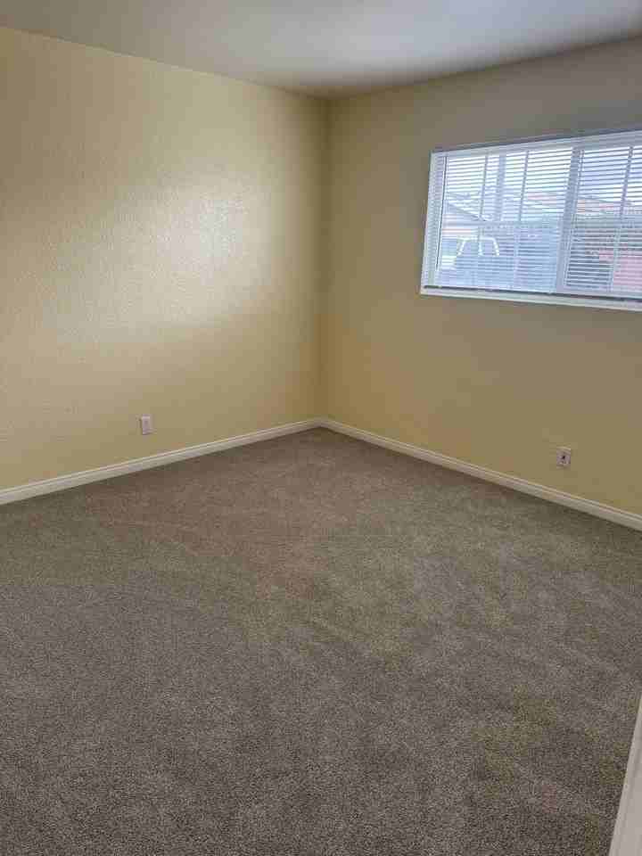 136 E Bay St #A - Photo 7 of 10