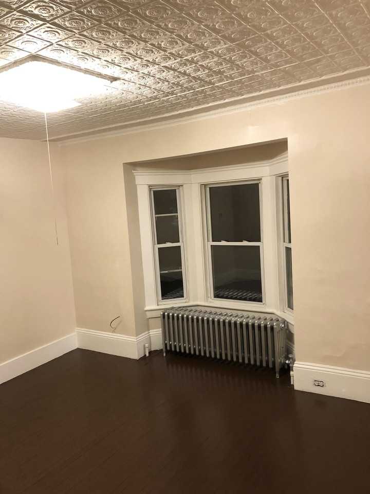 51 Pierce St #2R - Photo 3 of 10