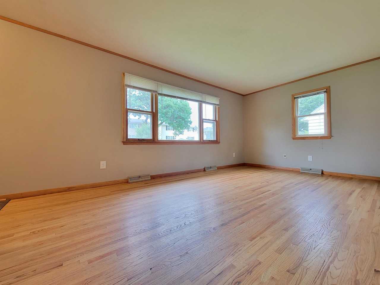 1250 4 1/2 St Nw - Photo 3 of 24