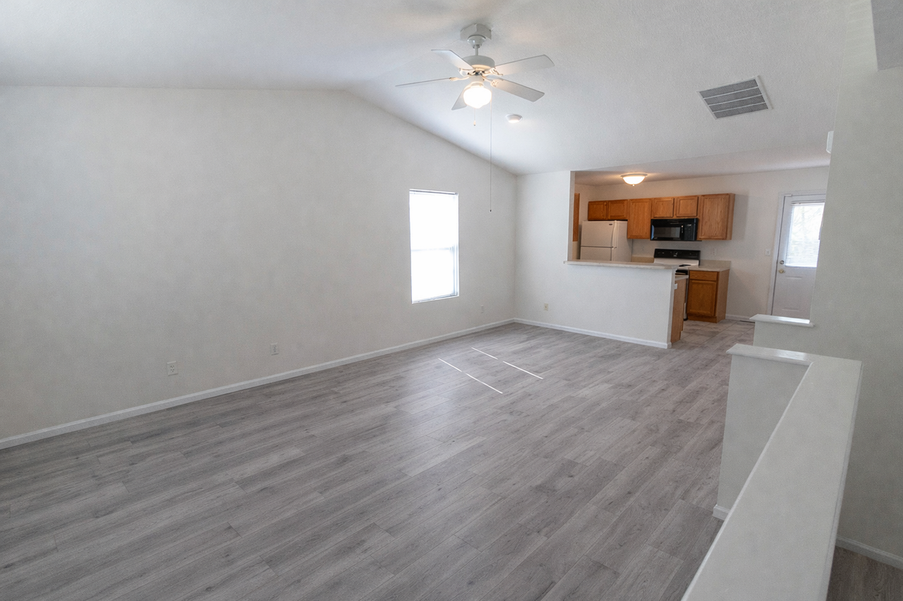 3334 St Charles Rd - Photo 2 of 31