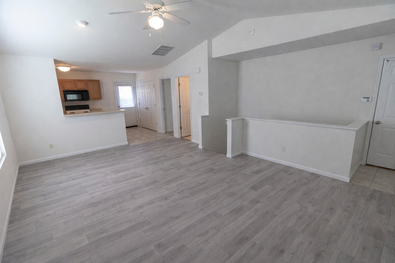 3334 St Charles Rd - Photo 3 of 31