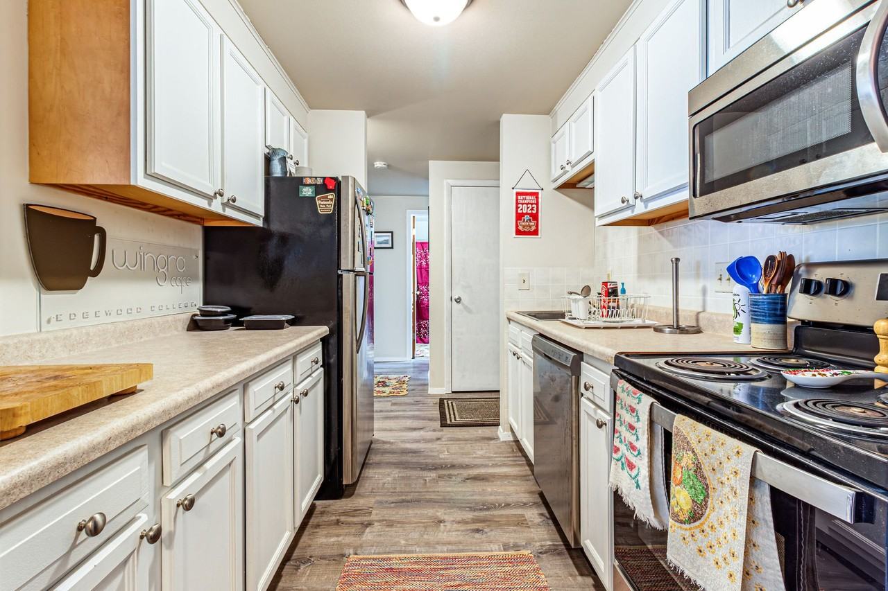 5019 Old Middleton Rd #3 - Photo 4 of 10