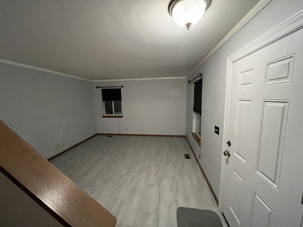 695 Ridge Rd - Photo 3 of 17