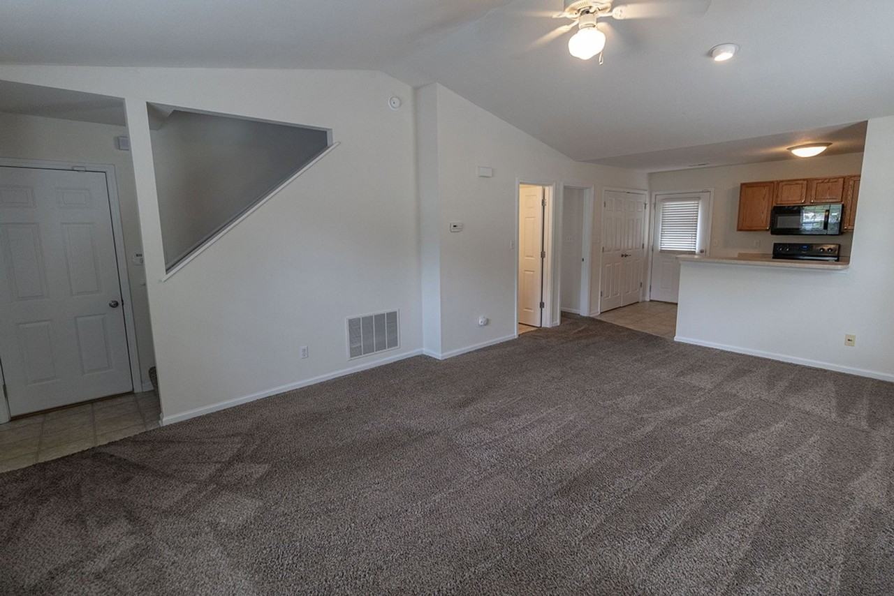 3306 St Charles Rd - Photo 3 of 31
