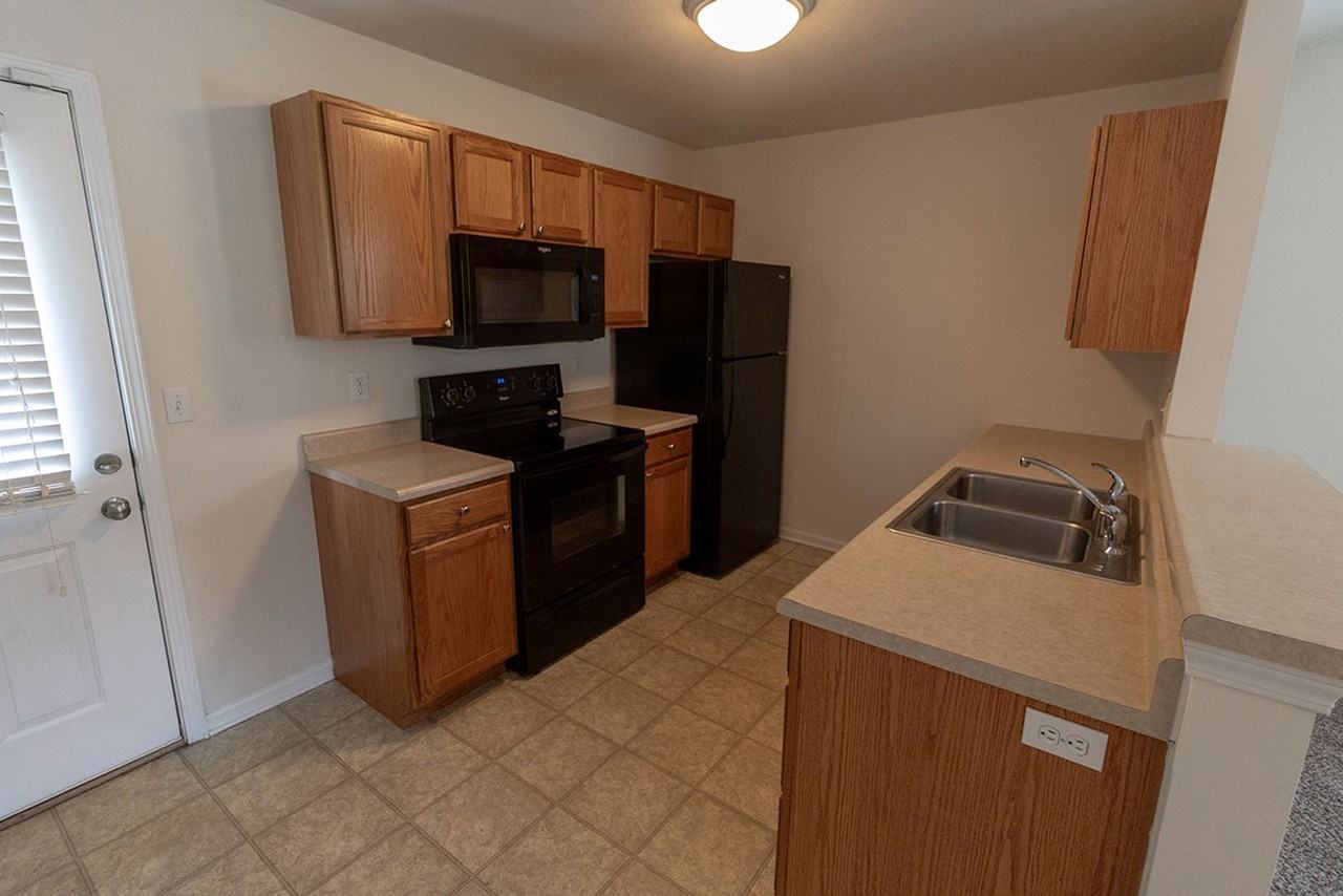 3306 St Charles Rd - Photo 6 of 31