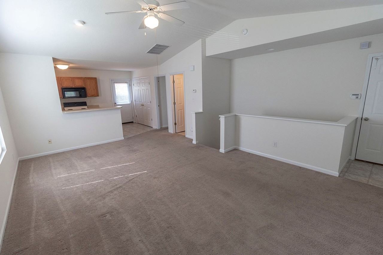 3402 St Charles Rd - Photo 4 of 33