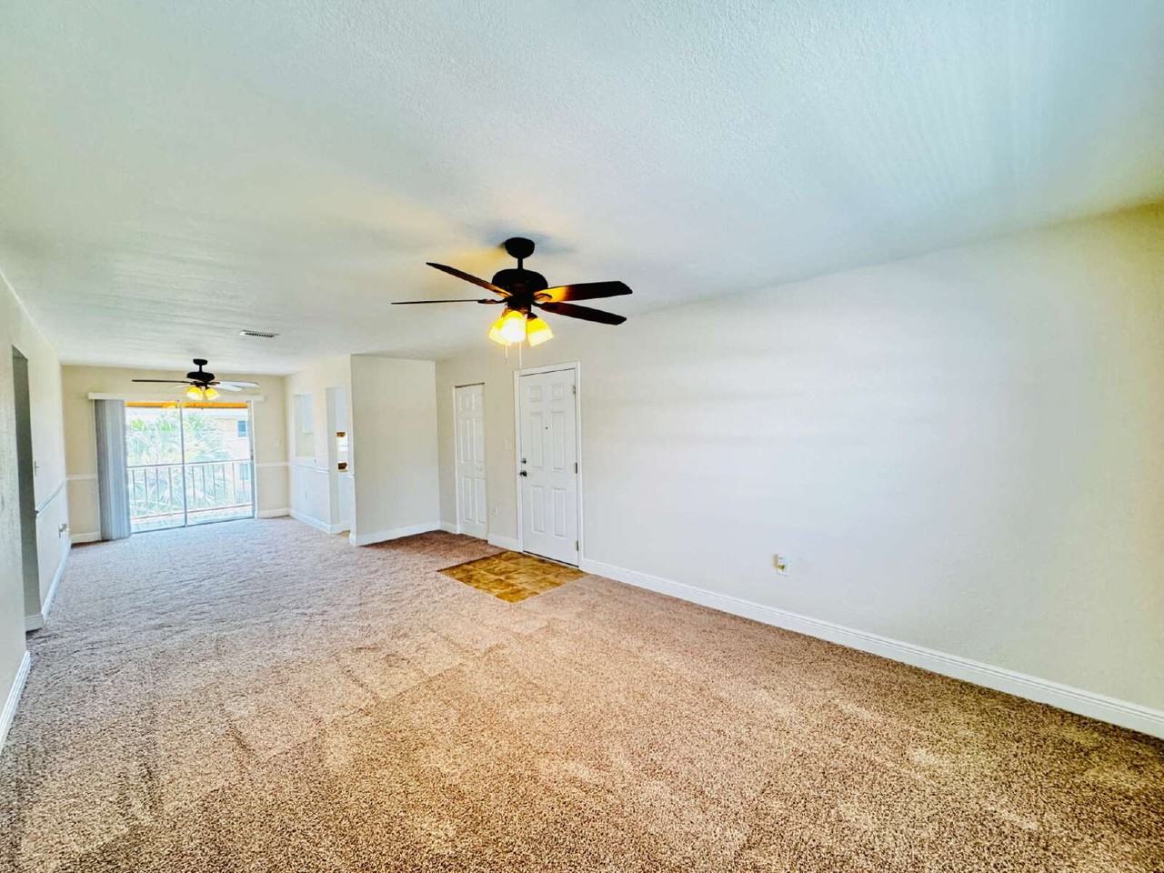 12664 Kenwood Ln - Photo 6 of 39