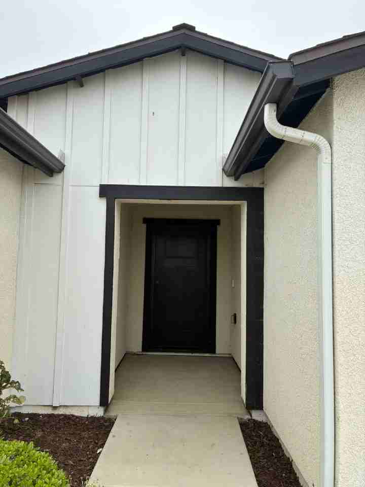 196 Grand View Ct - Photo 3 of 46