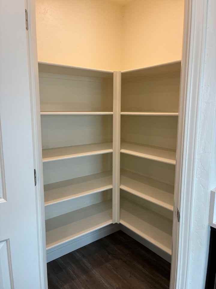 196 Grand View Ct - Photo 6 of 46