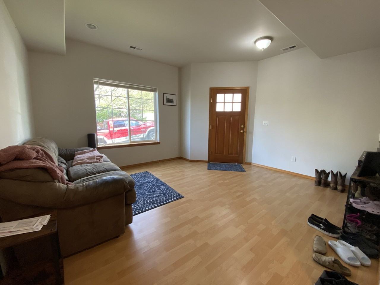 3328 Sussex Dr - Photo 6 of 26