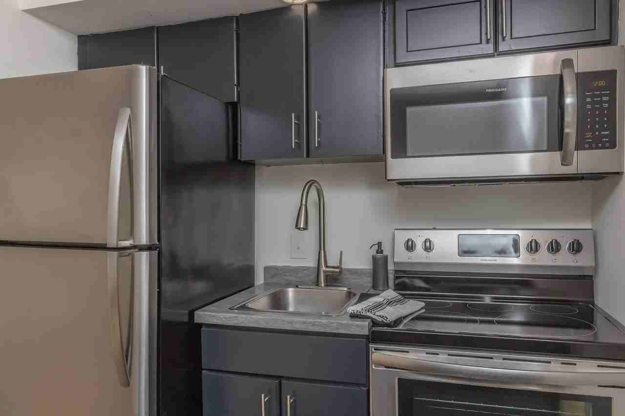 River Hills Flats - Photo 2 of 7