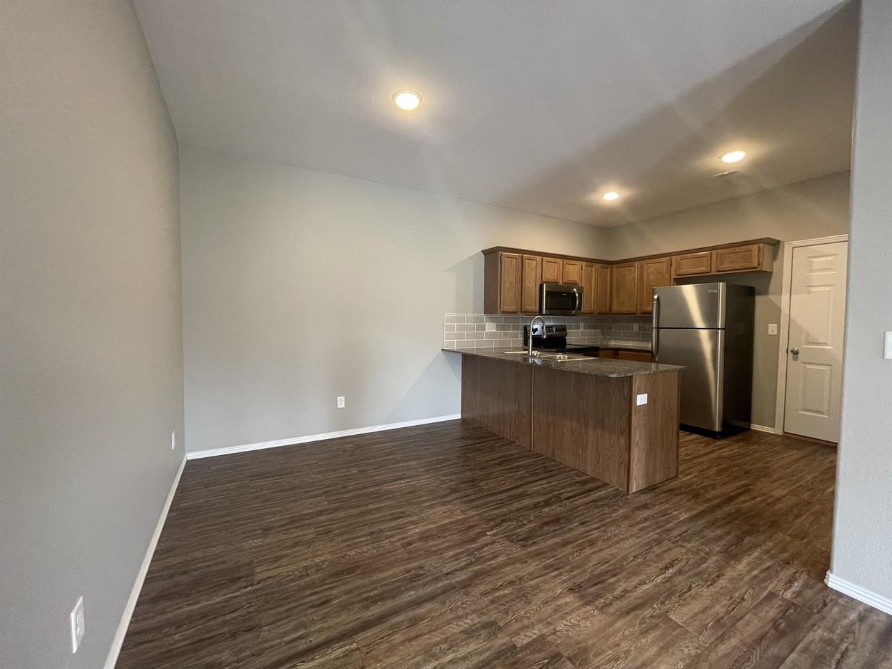 3501 Sw Deerfield Blvd #1 - Photo 7 of 22