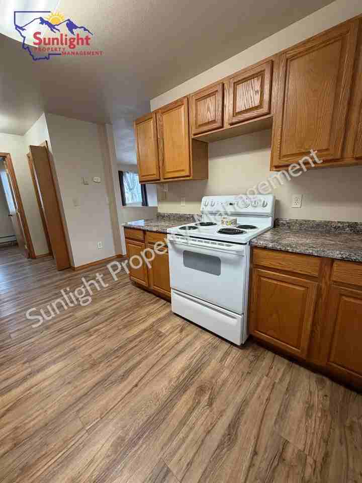 501 Woodland Ave - Photo 6 of 14