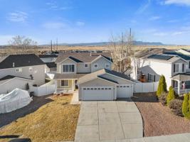 featured image of 2205 Meadowlark Ln