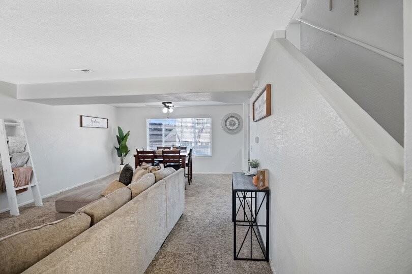 2205 Meadowlark Ln - Photo 6 of 35