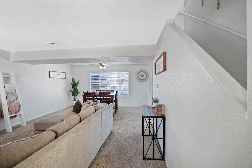 2205 Meadowlark Ln - Photo 7 of 35