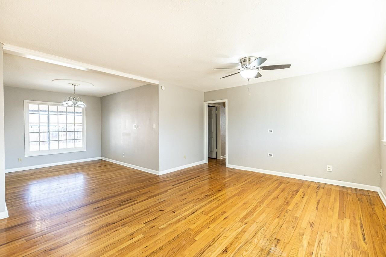 3814 32nd St - Photo 3 of 19