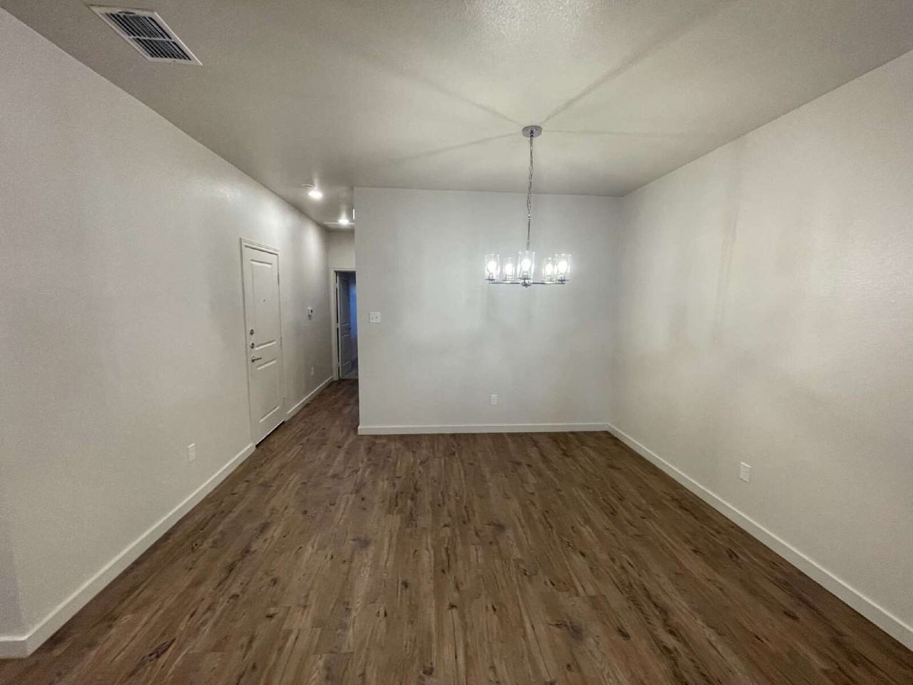 10906 Abbeville Ave - Photo 4 of 11