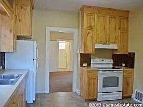 976 24th St - Photo 5 of 5