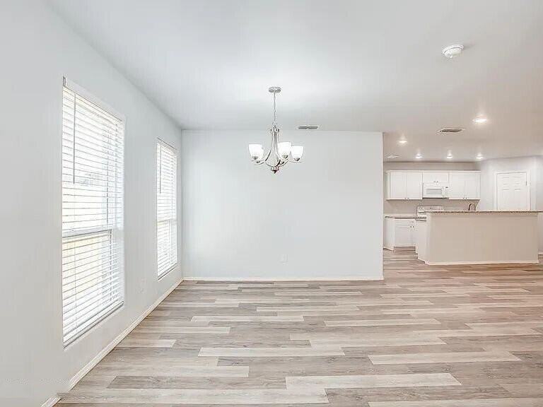 5516 Jarvis St #B - Photo 4 of 15