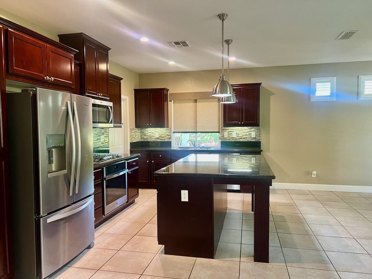 1093 Raccoon Valley Dr - Photo 3 of 18