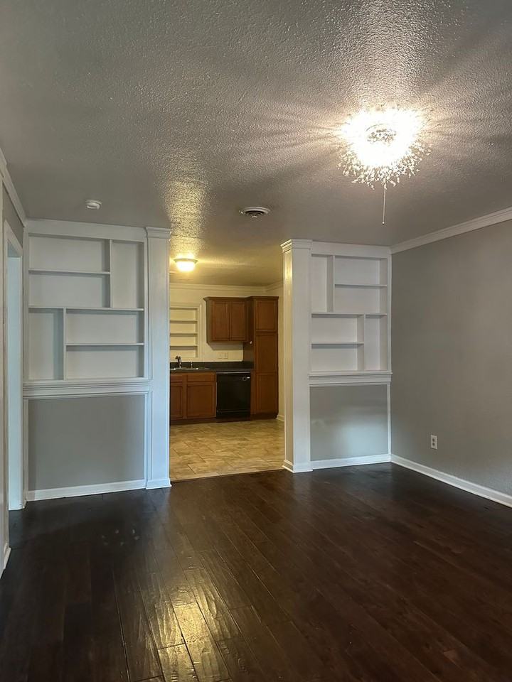 134 West Dr - Photo 2 of 22