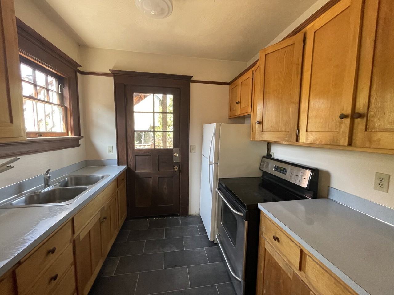 417 E 17th Ave - Photo 5 of 31