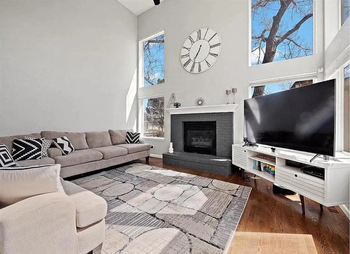 10120 W 101st Dr - Photo 2 of 39