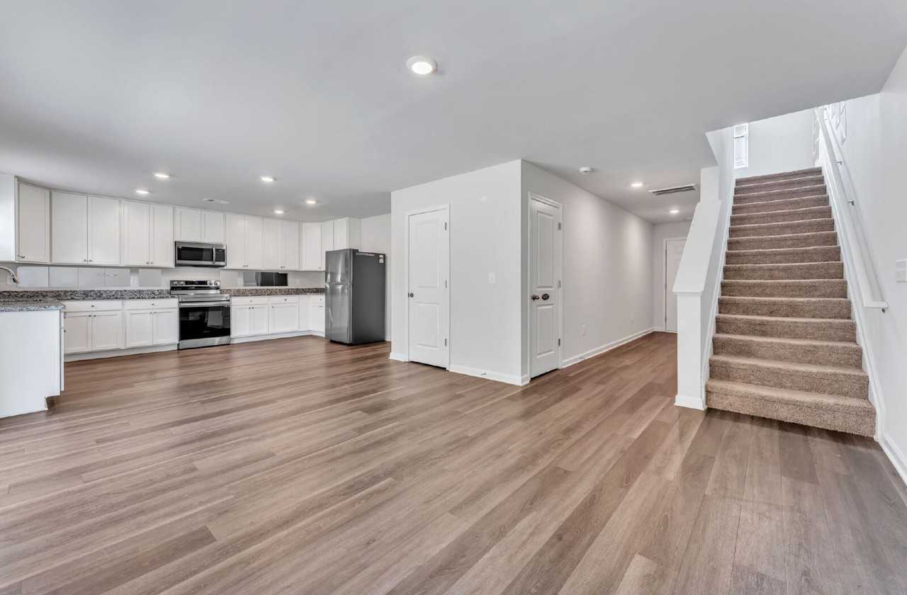 5824 Old Pearman Dairy Rd - Photo 4 of 32