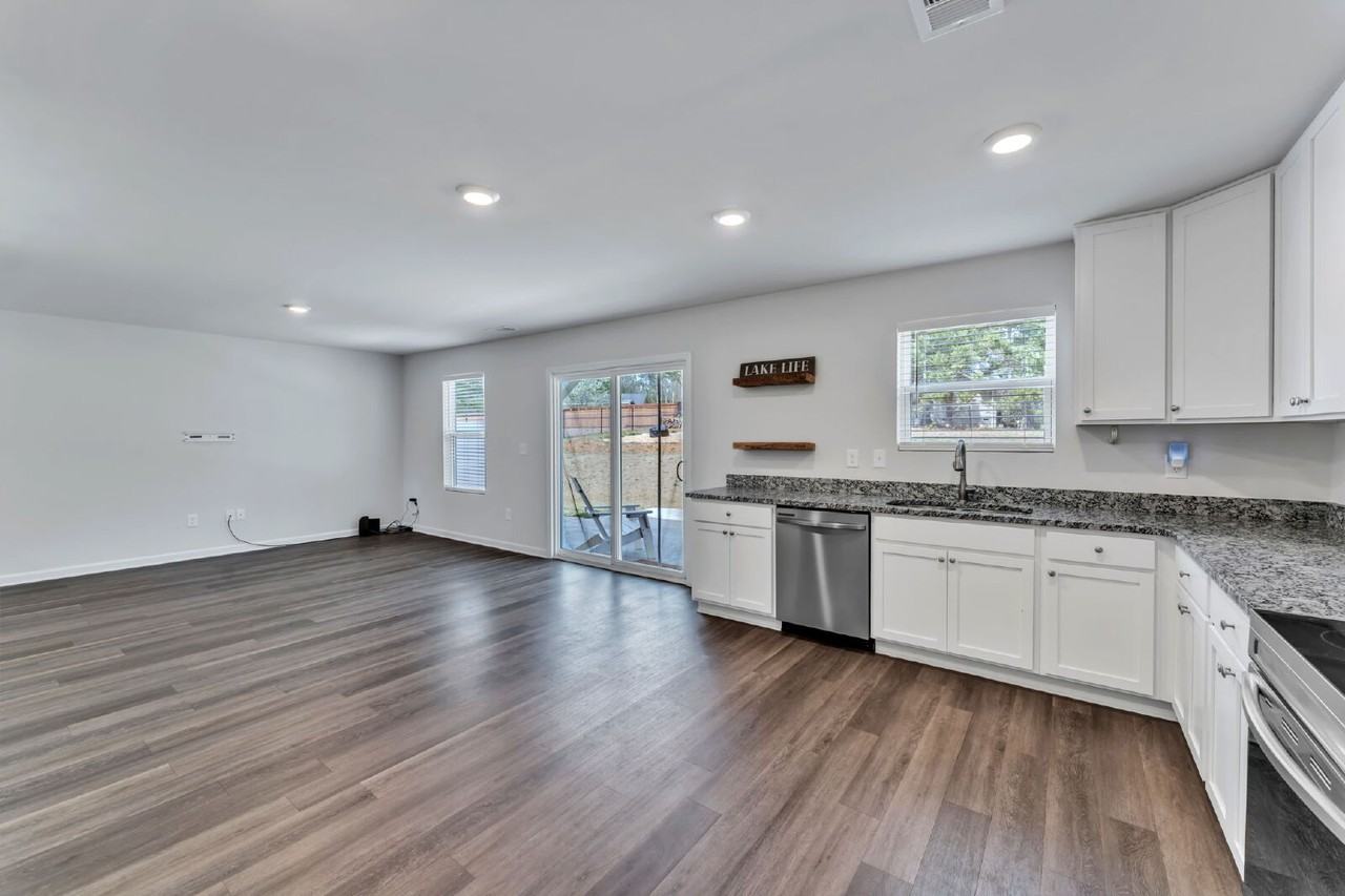 5824 Old Pearman Dairy Rd - Photo 7 of 32