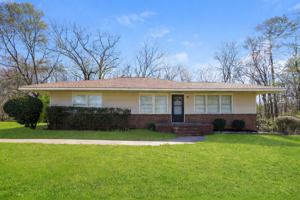 featured image of 2629 Wood Dr Ne