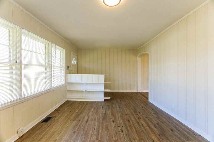 2629 Wood Dr Ne - Photo 3 of 18