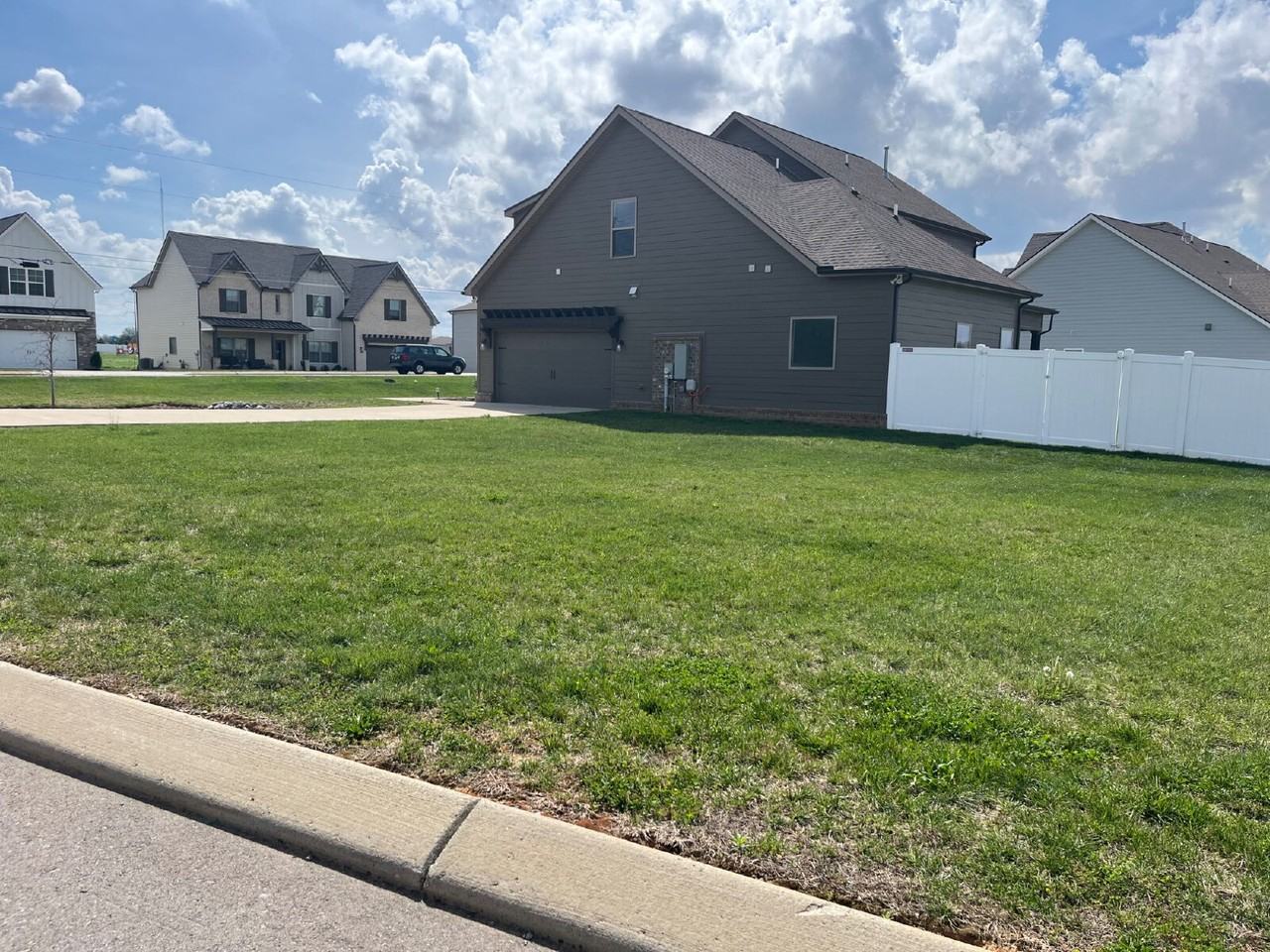 624 Donna Oaks Dr - Photo 5 of 50