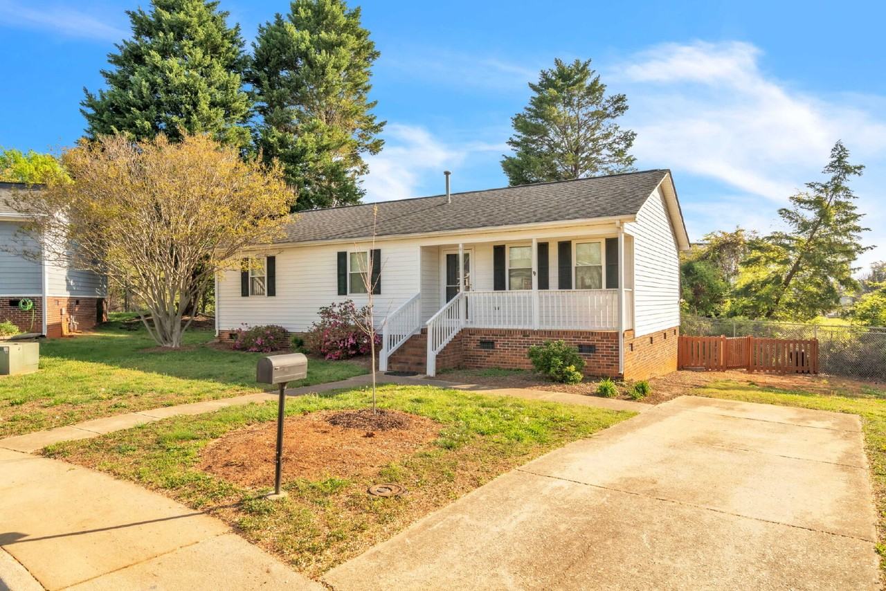 18 Genesis Ct - Photo 2 of 27