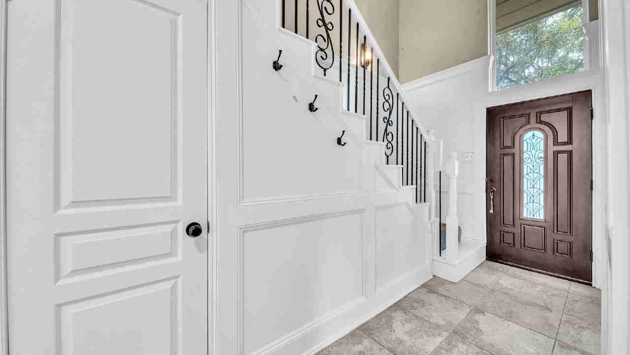 219 April Waters Dr W - Photo 5 of 33