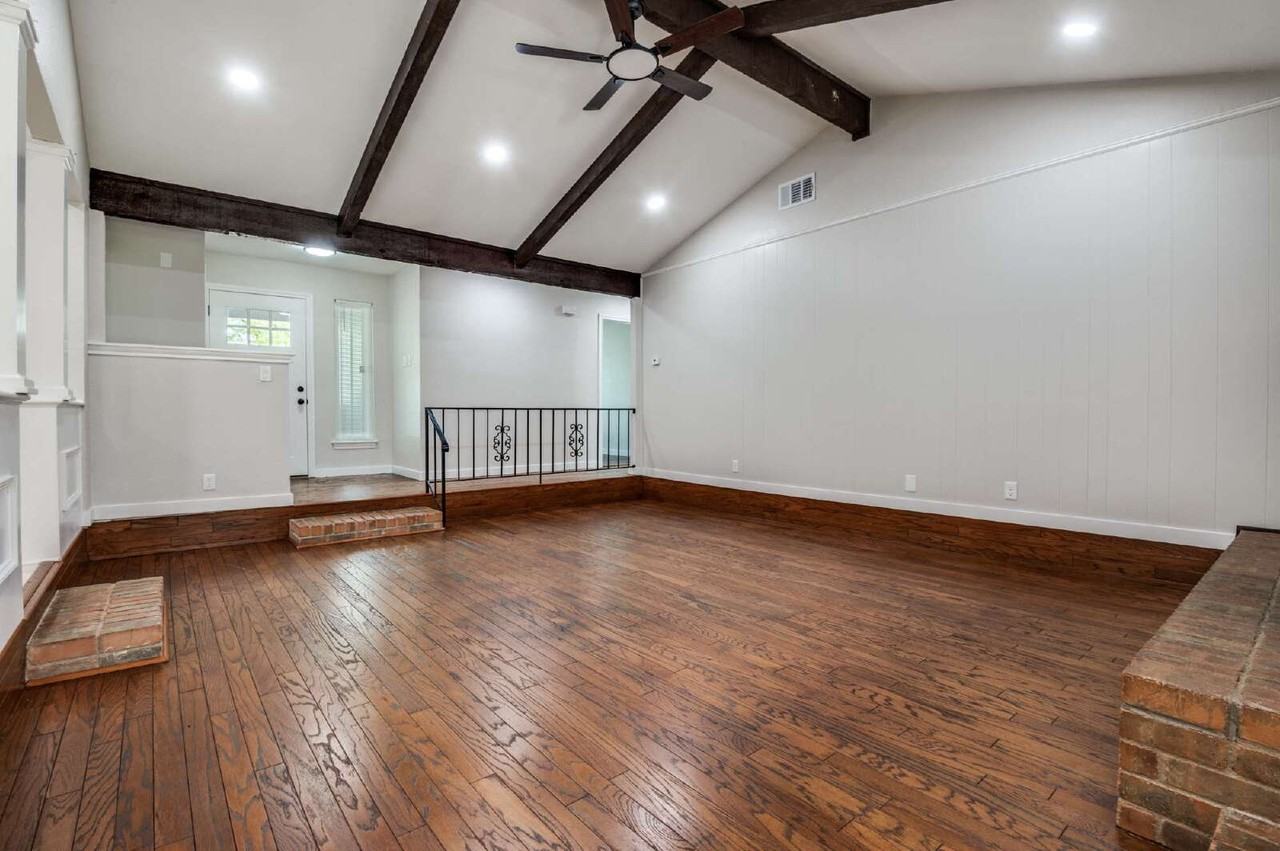 1010 Alicia Ln - Photo 5 of 26